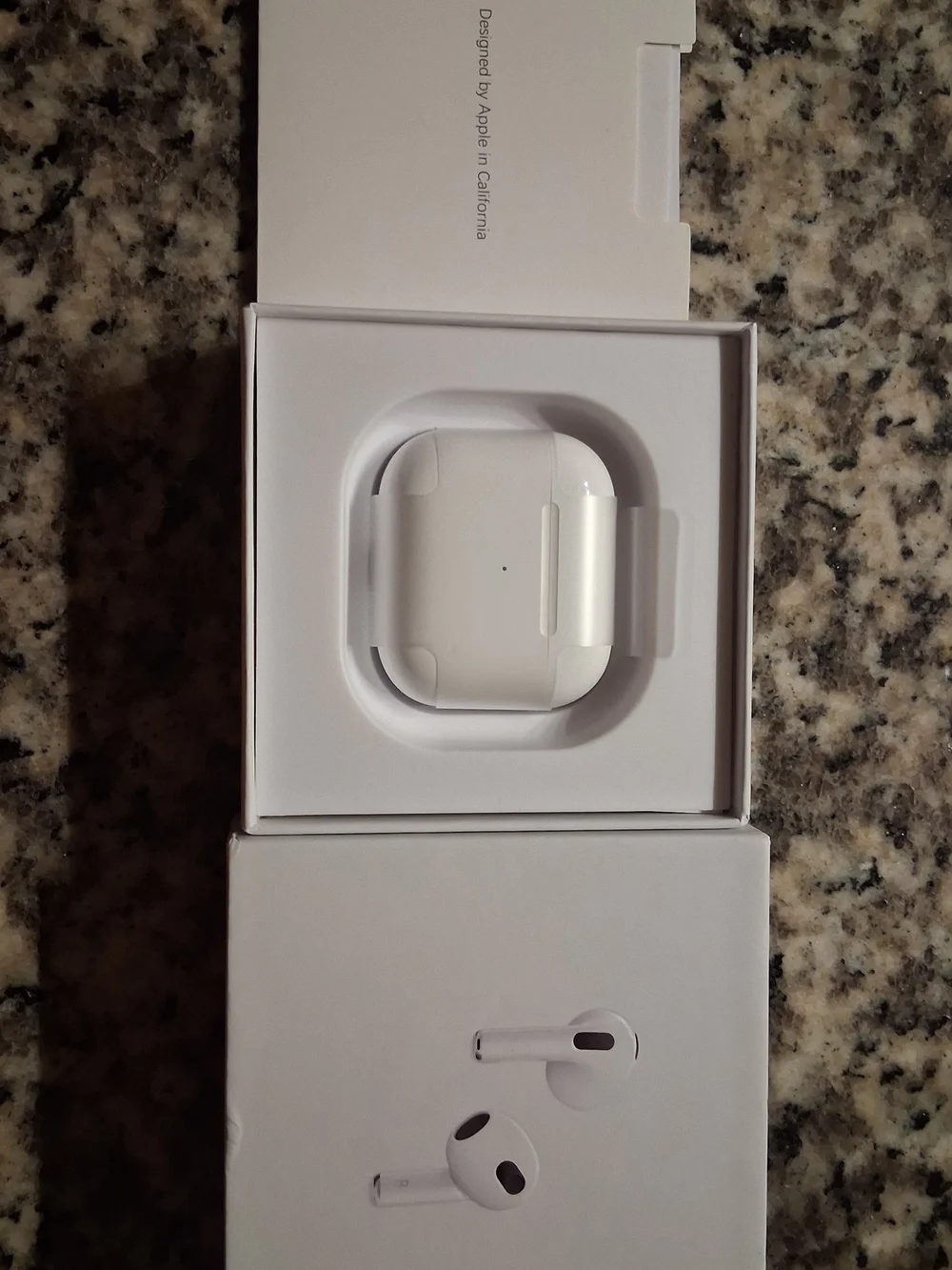 Apple White Wireless Earbuds - True Wireless Stereo